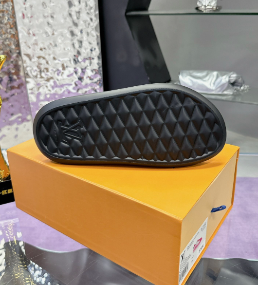 Luxury Monogram Comfort Slide Sandals – Premium Non-Slip Lightweight Summer Slides