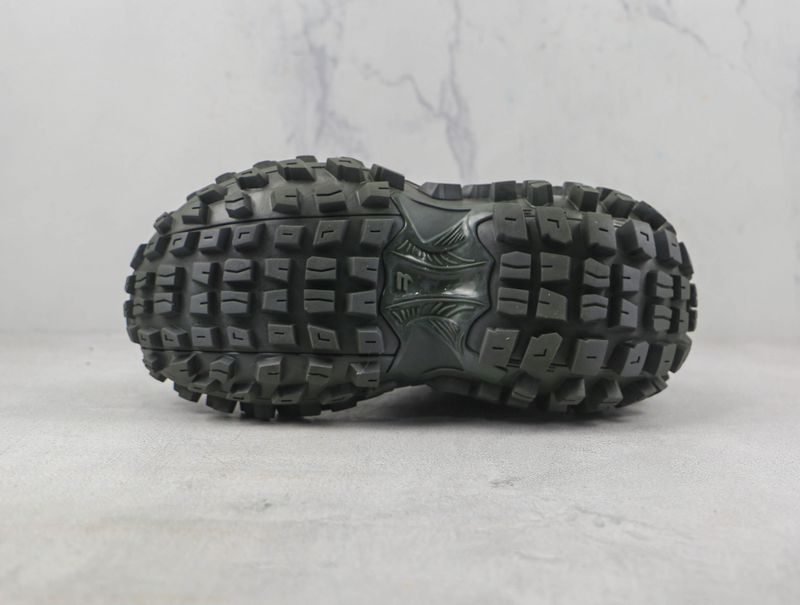 Minimalist Padded High Top Sneakers – Futuristic Streetwear Boots