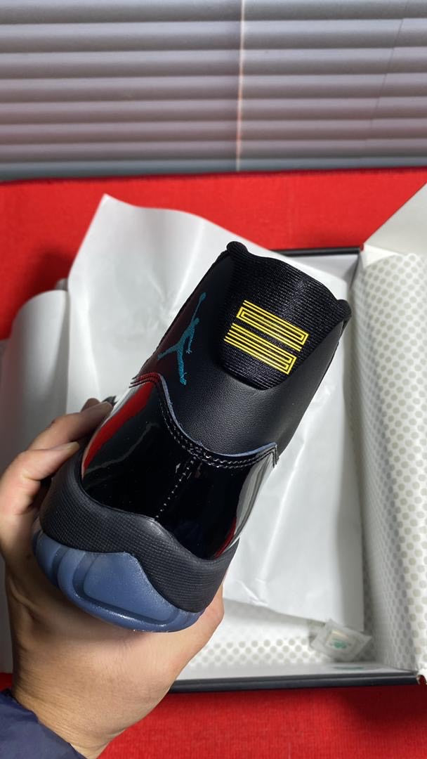 Mens "11" Patent Sneakers